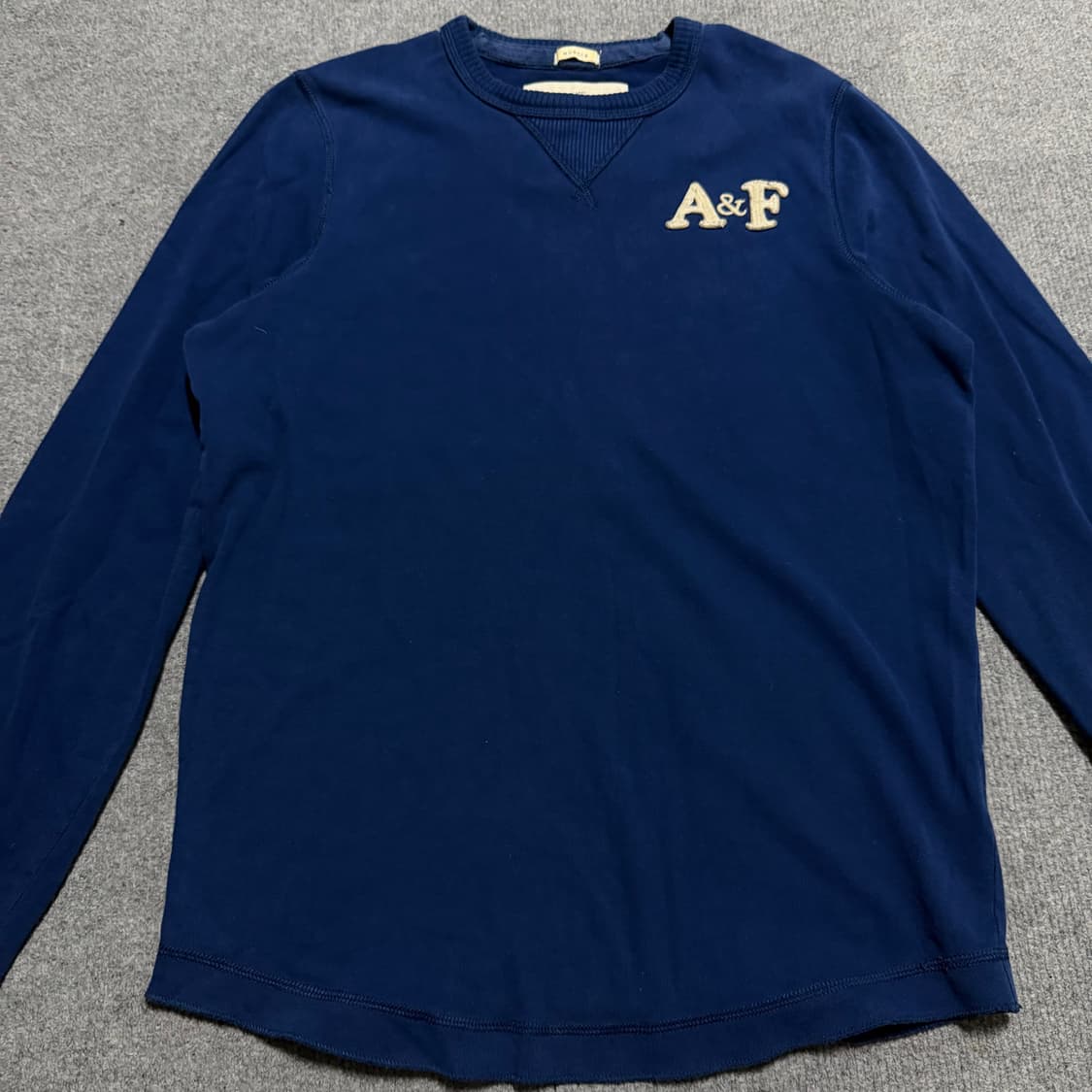 아베크롬비 네이비 긴팔티 L 상품이미지2