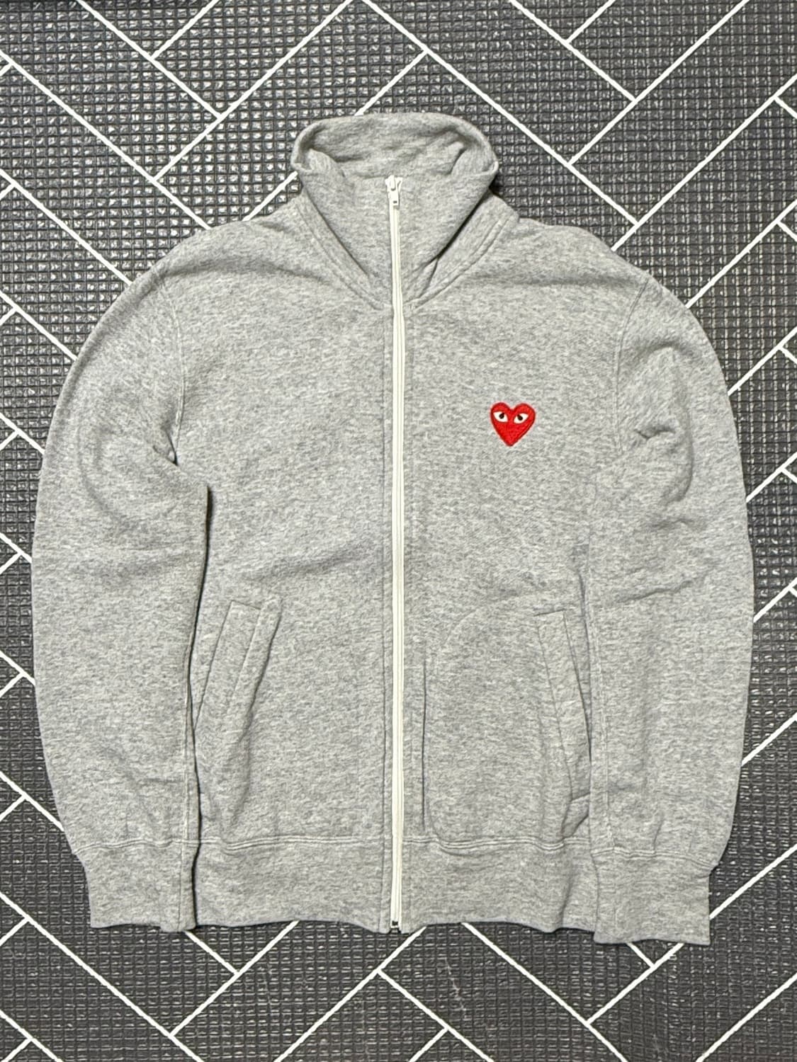 꼼데가르송 나우아임영 져지 5하트집업 S 상품이미지2