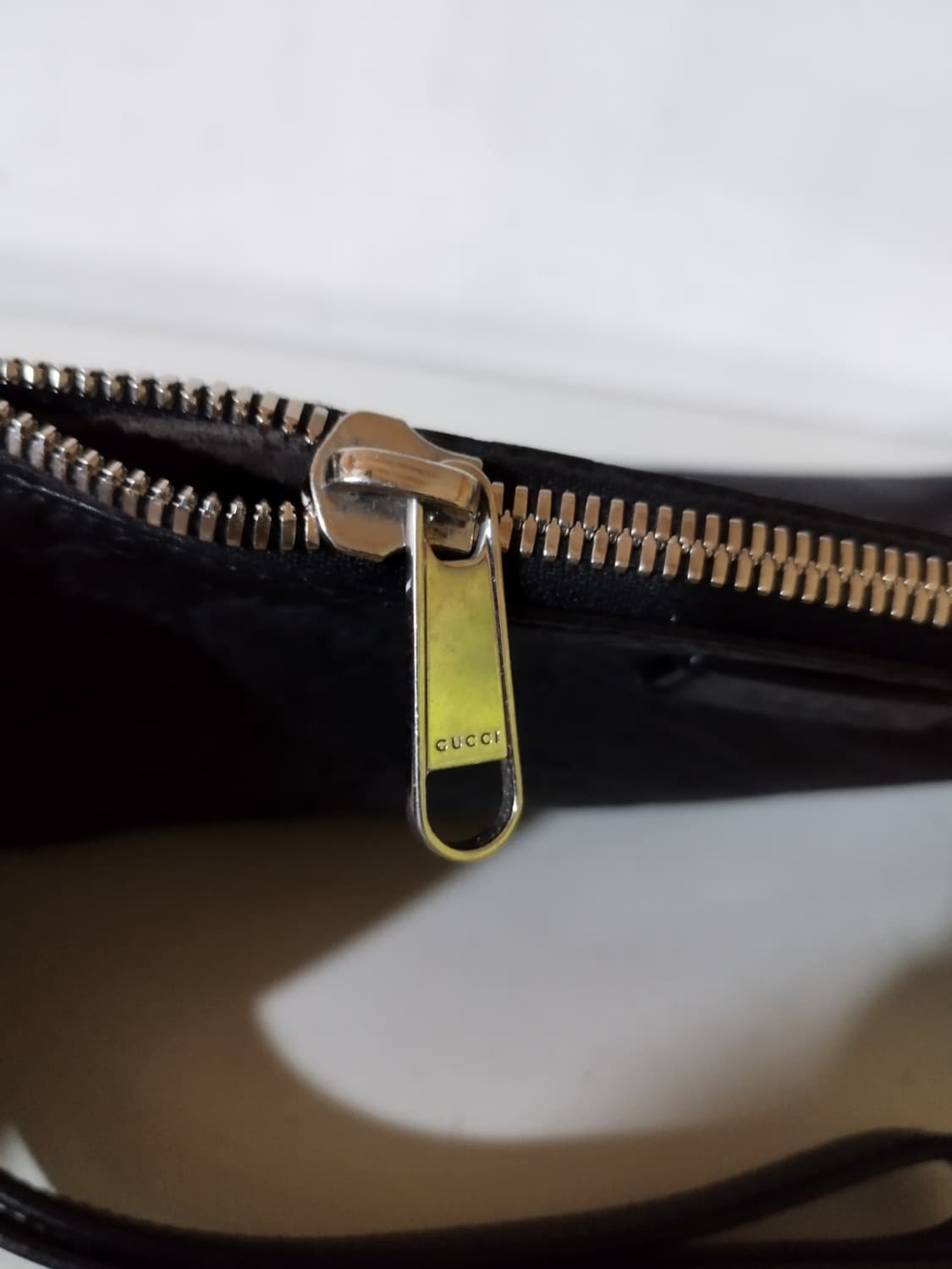 구찌 시그니처 소프트 클러치백 상품이미지4