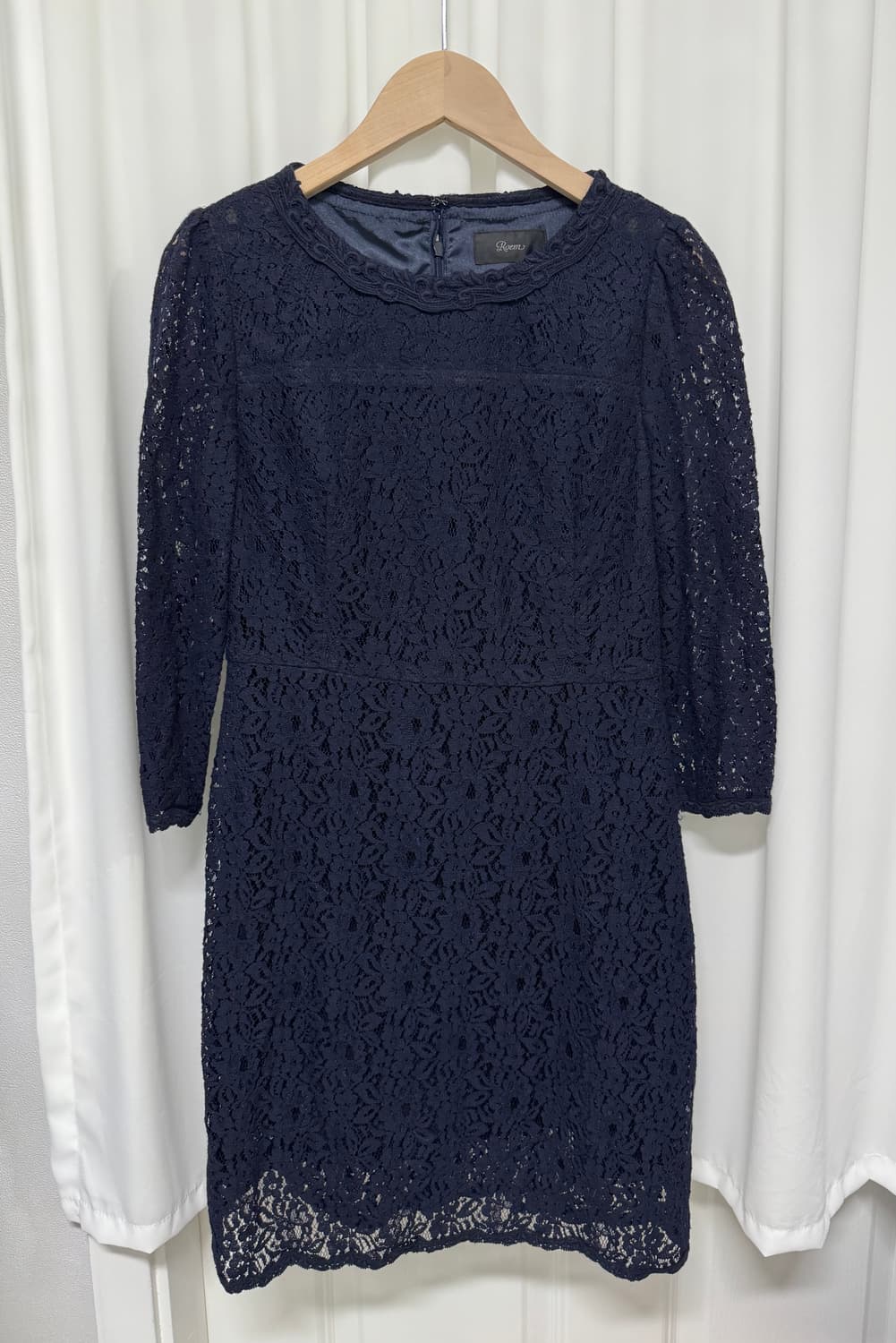 로엠 ROEM 레이스 원피스 네이비 상품이미지1