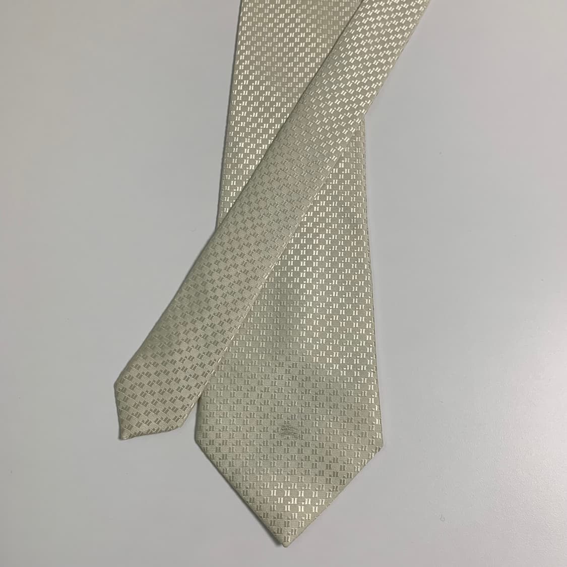 버버리(BURBERRY) 명품넥타이 화이트 100실크 결혼식넥타이 A+ 상품이미지3