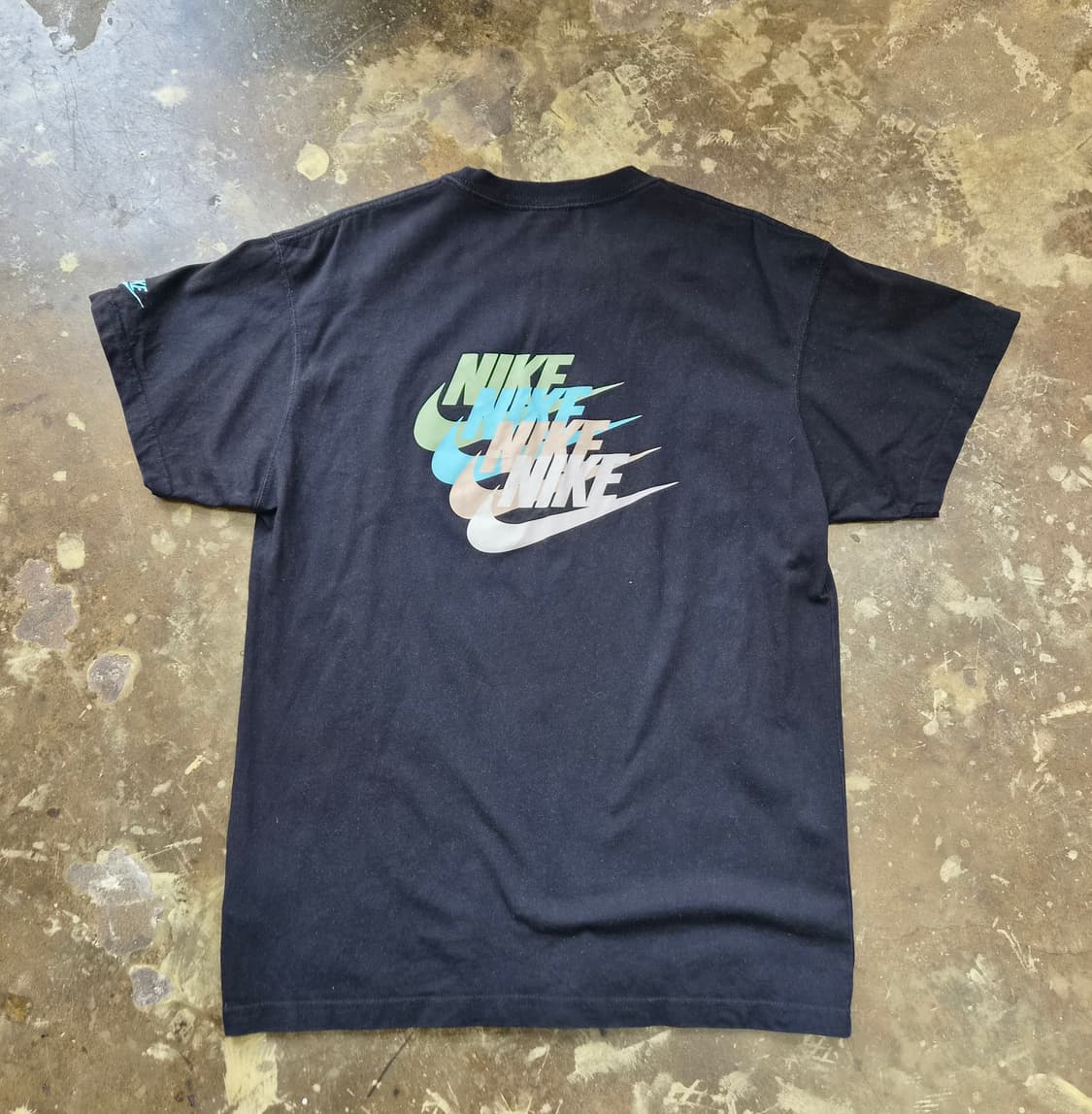 L) 나이키 자수로고 포켓 반팔티 반팔티셔츠 상품이미지4