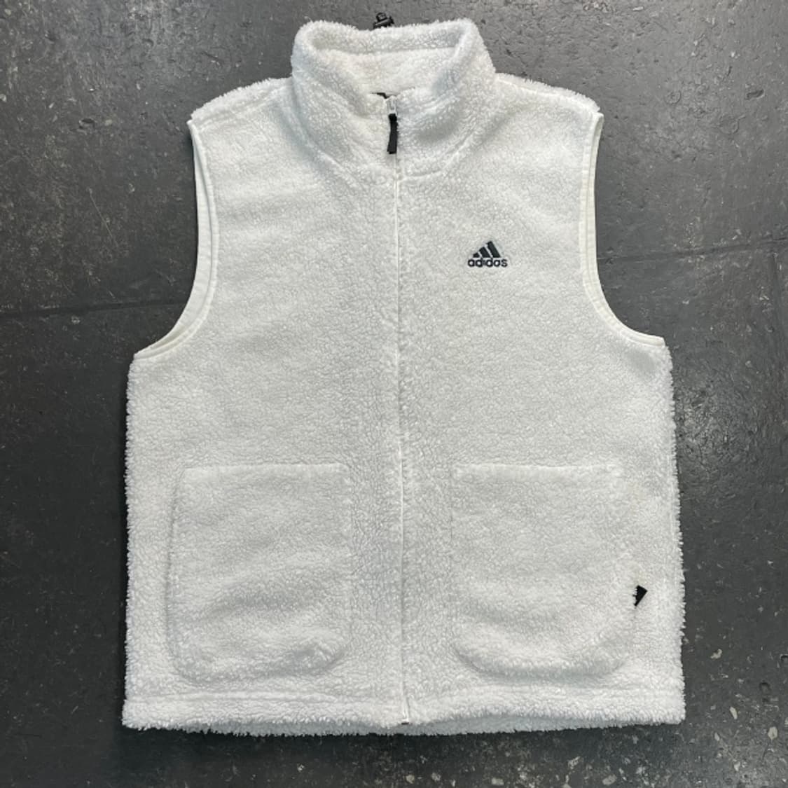 105 아디다스 후리스 조끼 상품이미지1