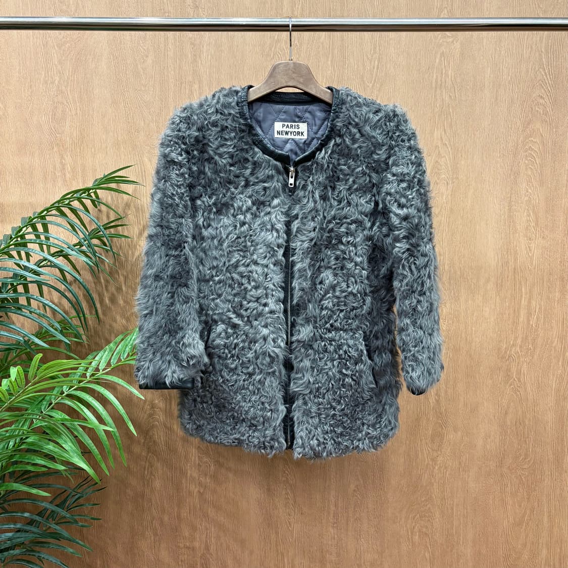 빈티지 라운드넥 퍼 집업 자켓 블랙 레더 트리밍 안감 퀄팅 디테일 그레이 상품이미지1