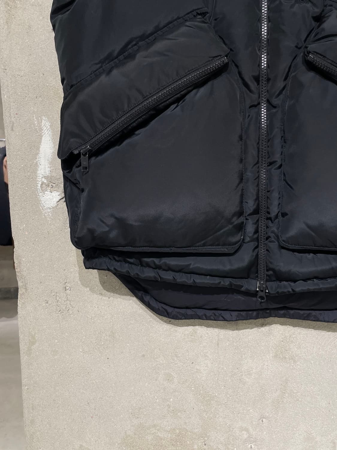 와이 쓰리 블랙 카고 포켓 덕 다운 푸퍼 베스트 상품이미지4