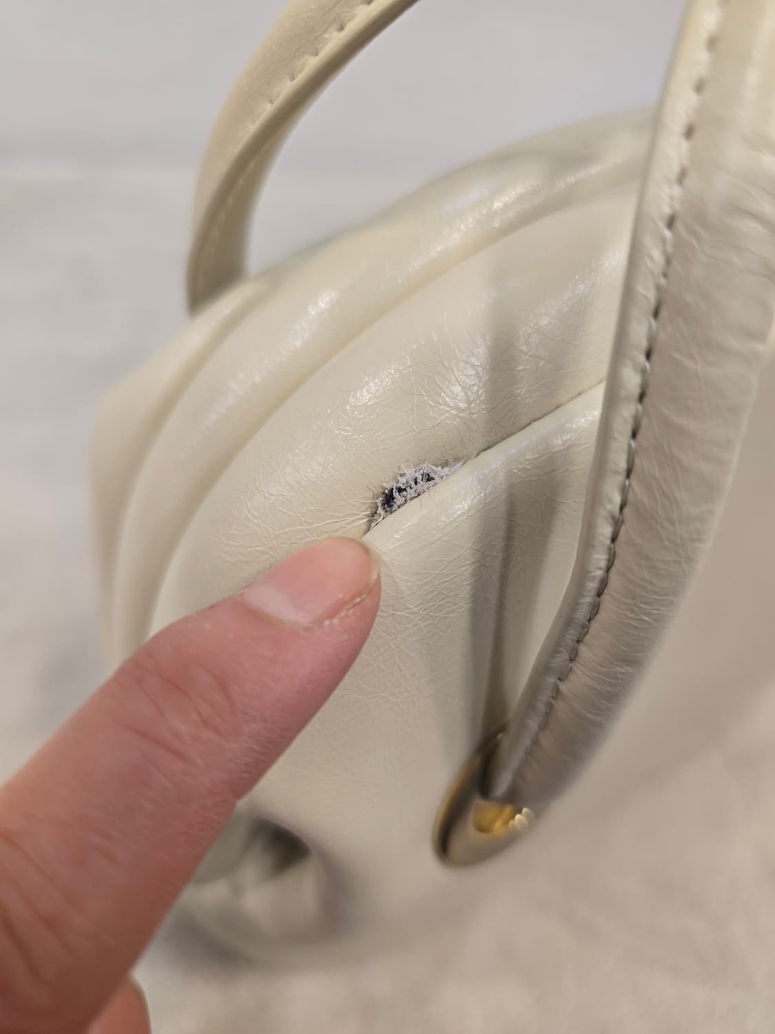 오소이 써클 브로트 미니 토트백 아이보리 상품이미지8