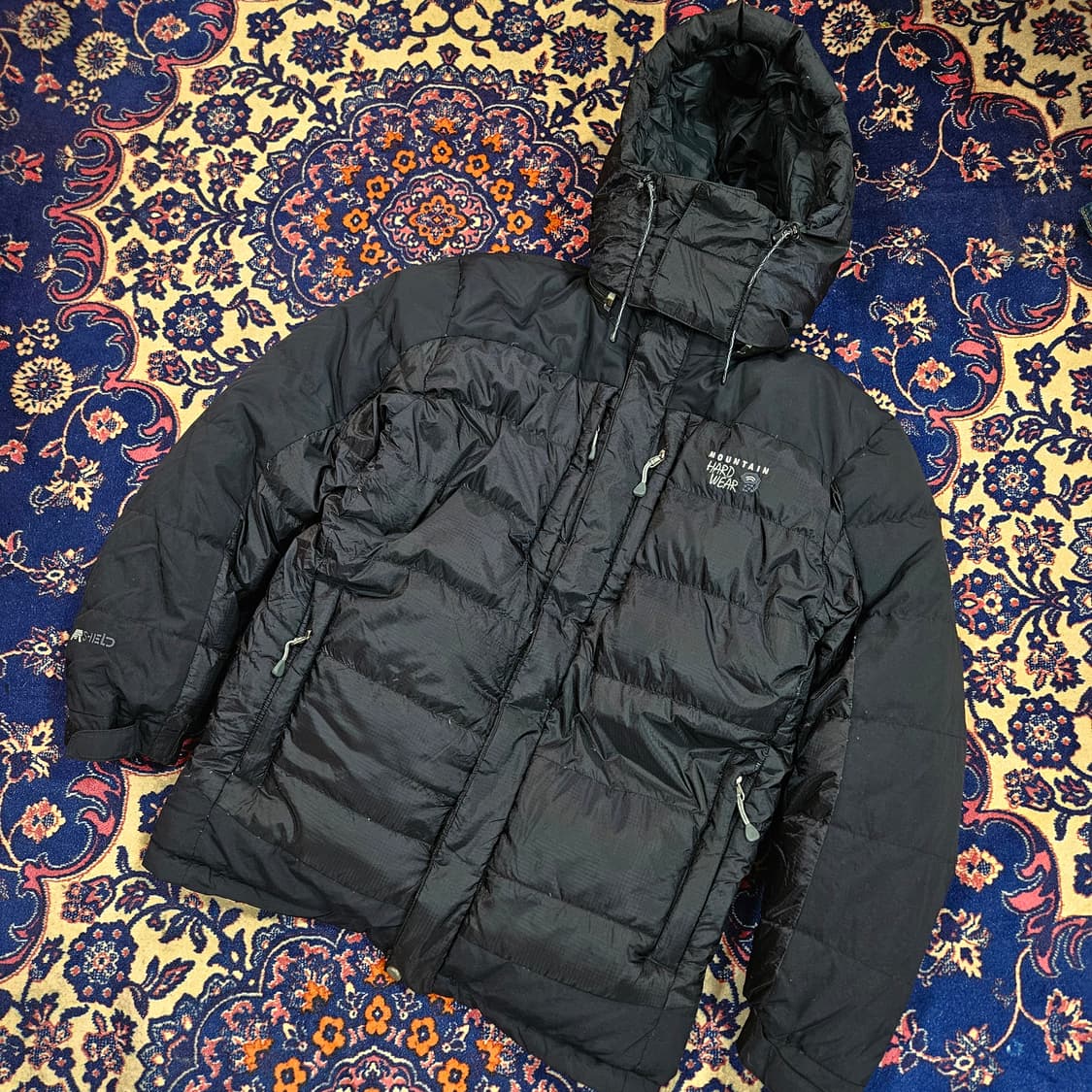 마운틴하드웨어 시그니쳐 구스다운 패딩 M size 상품이미지1
