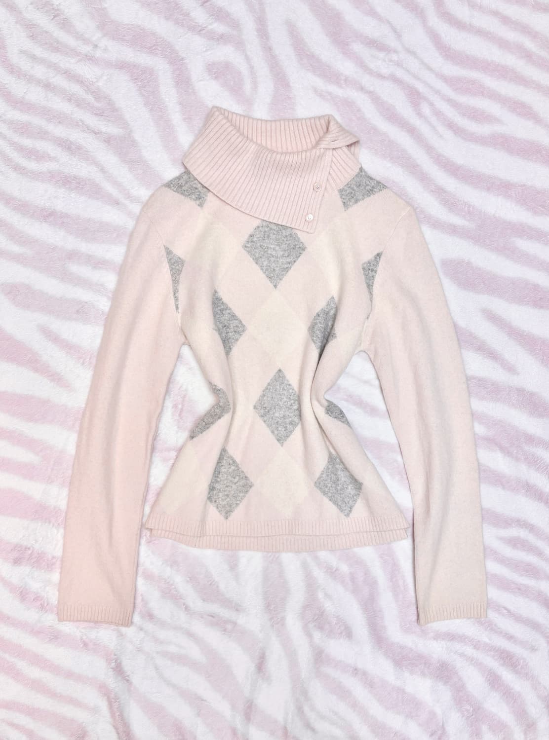 연핑크 아가일 니트 하이넥 큐빅버튼 히메갸루 달천깔 대대장 로걀탑 상품이미지1