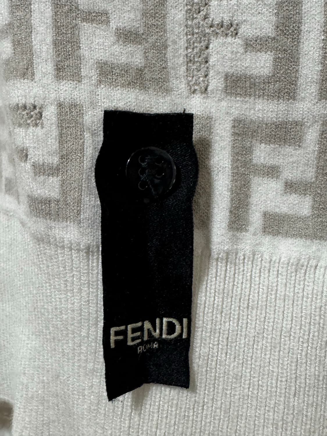 [52] 펜디 FF로고 니트 반팔 상품이미지2