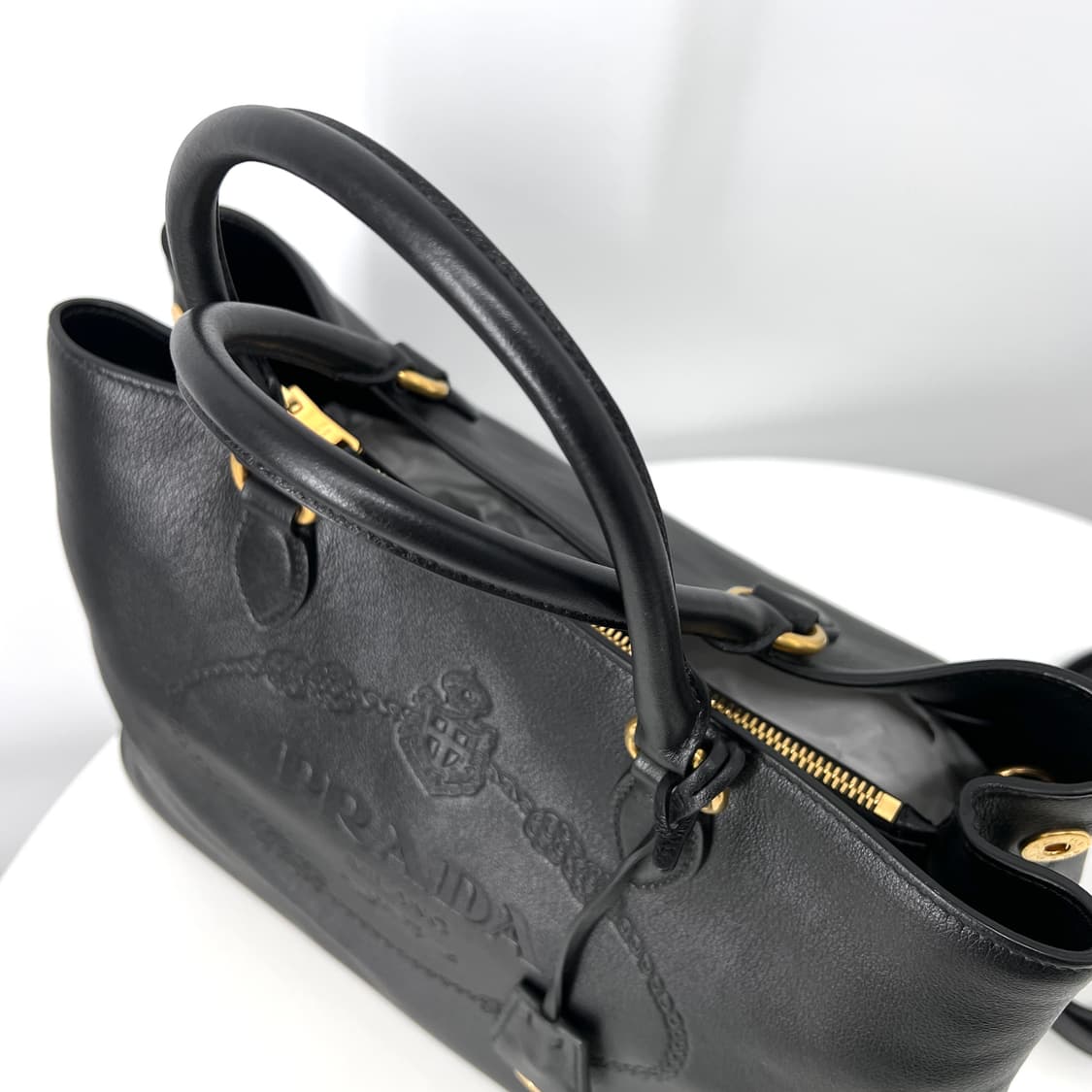 프라다 그레이스 카프 레더 토트백 & 숄더백 블랙 (1BA579) 상품이미지6