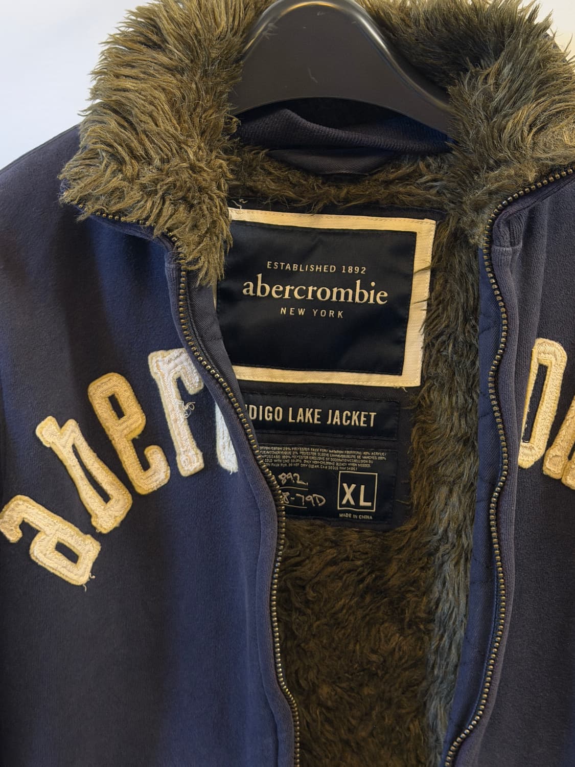 아베크롬비 울프죠 센터로고 집업 상품이미지3