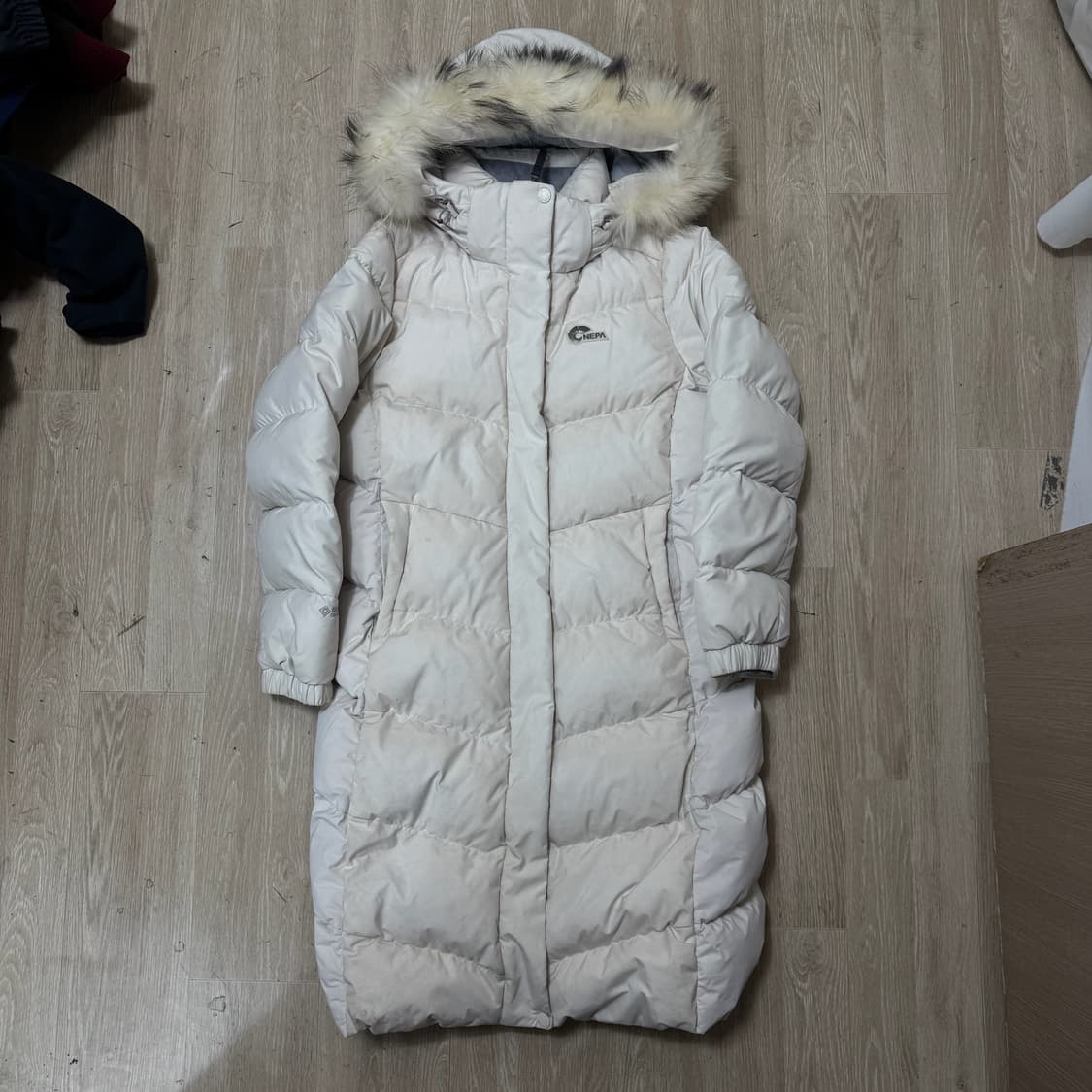 네파 여성 프리미엄 구스다운 고어텍스 롱패딩 M/95  상품이미지1