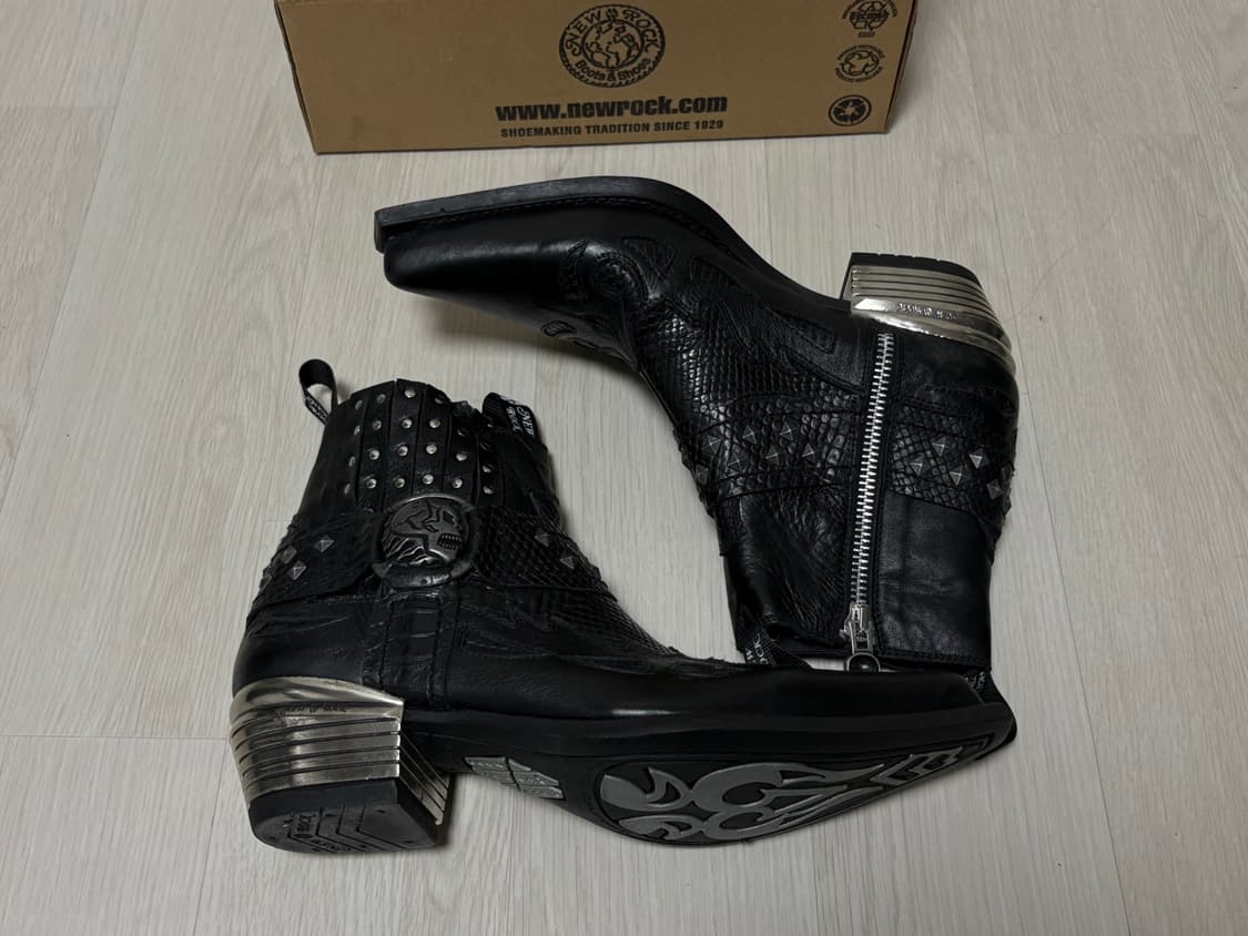 Newrock 새상품 사이즈 42 (270-275) 상품이미지3