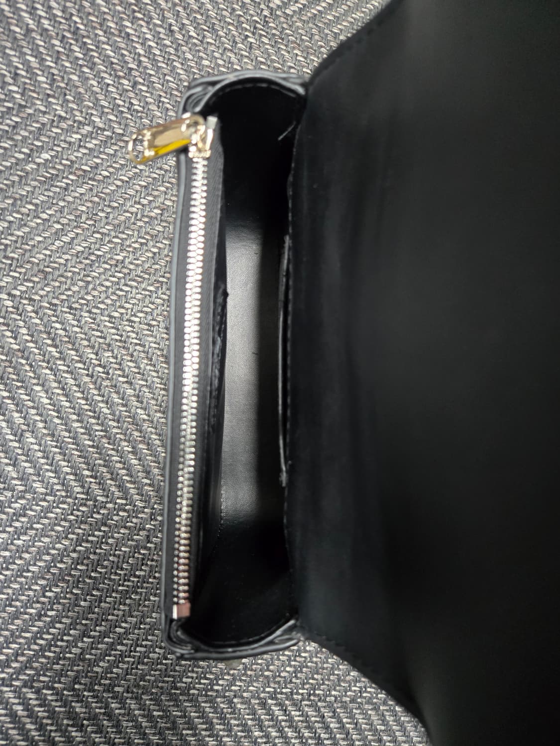 MLB 모노그램 후디백 뉴욕양키스 블랙 미니 크로스백 상품이미지9