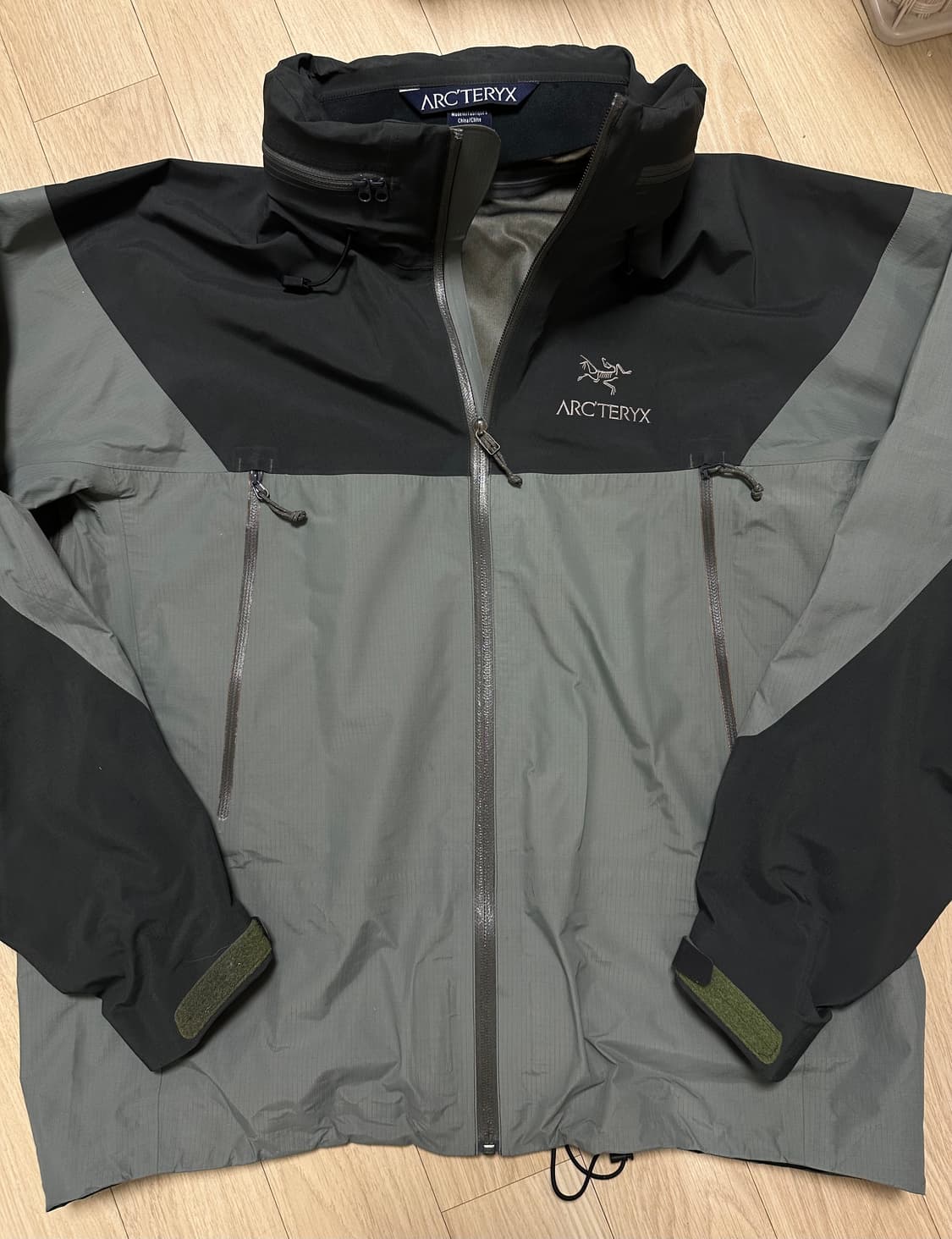 아크테릭스 고어텍스 바람막이 105 상품이미지1