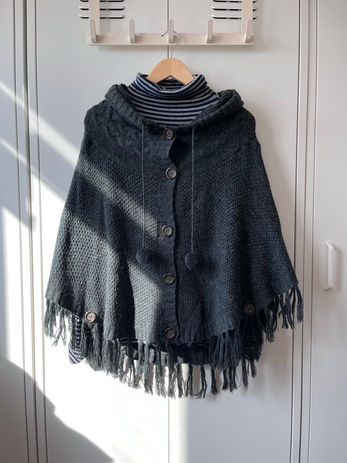 사와코 폼폼 망토 후드 케이프 니트 가디건  상품이미지1