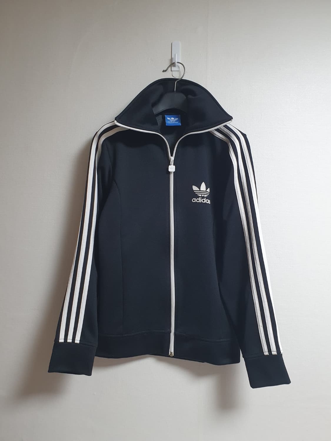 아디다스 유로파 져지 블랙 삼선 화이트 트랙탑 90 상품이미지2