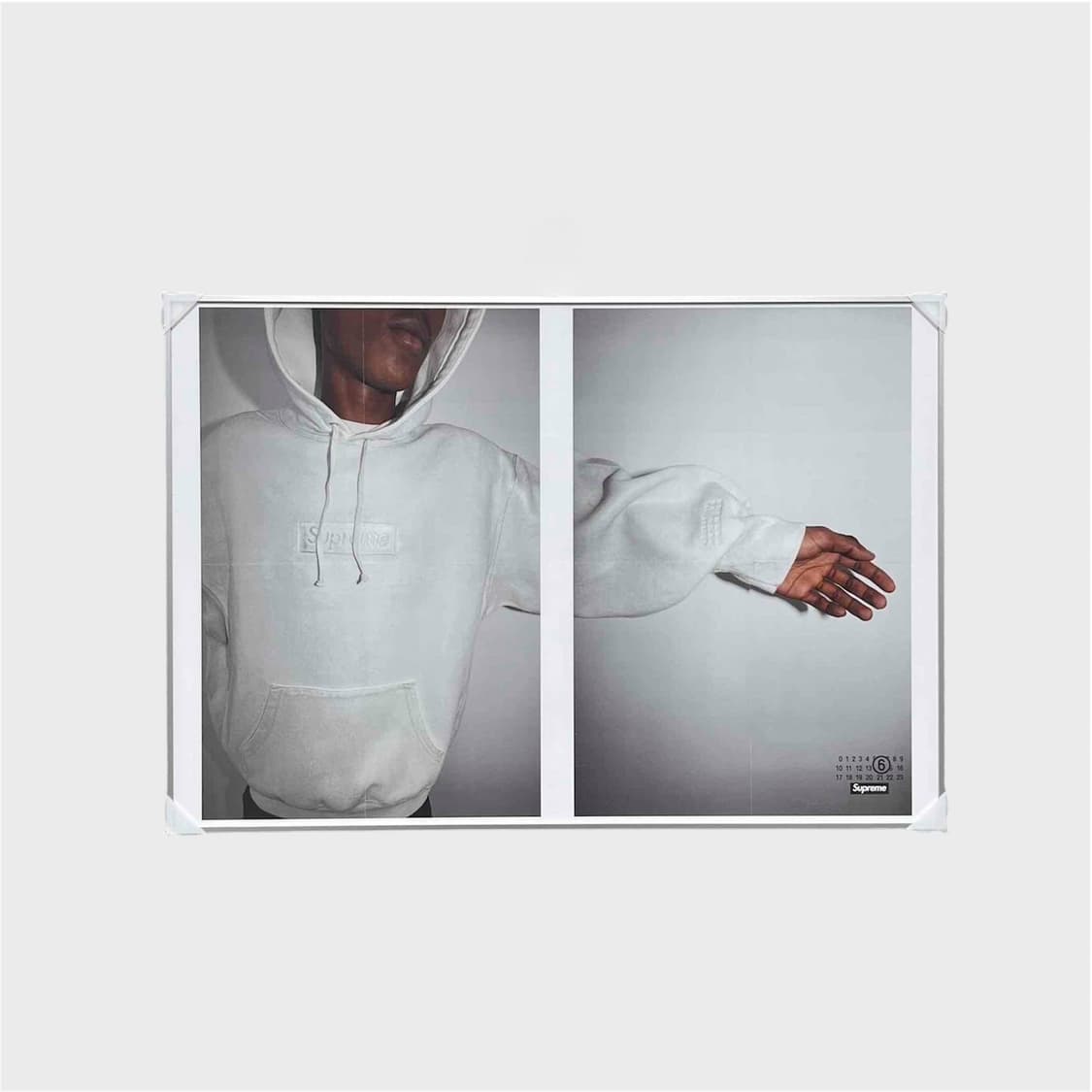 Supreme 슈프림 포스터 정품 (액자포함) 마르지엘라 MM6 상품이미지2