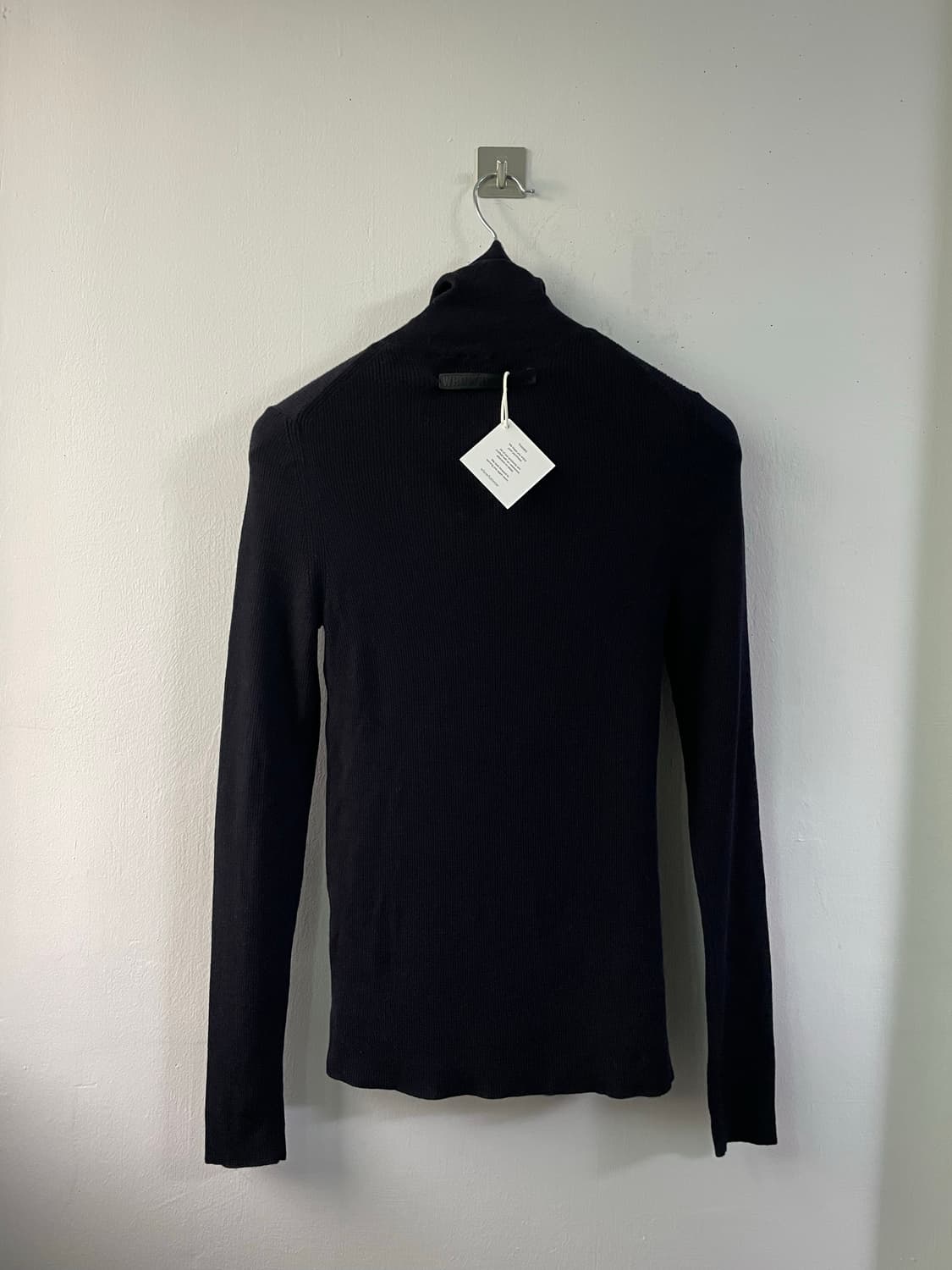 후왓웨어 Flow soft Turtleneck 네이비 새상품(내용필) 상품이미지10