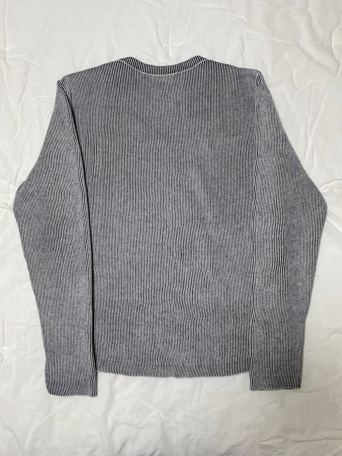 M 032C 너브 셰터 슬림 컷 롱슬리브 니트 상품이미지2