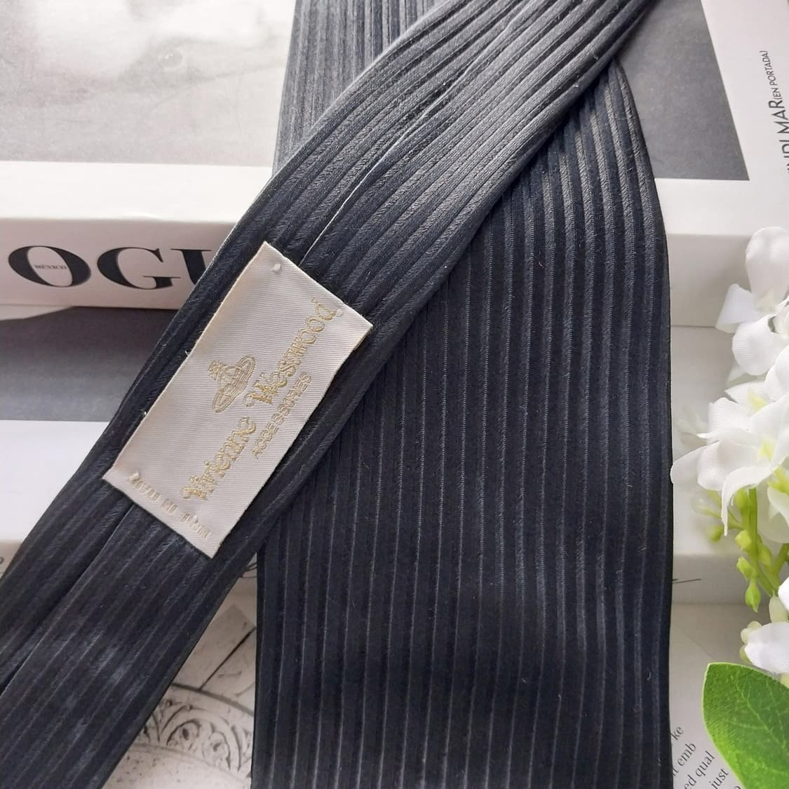 비비안웨스트우드 실크 블랙 엠보 패턴 넥타이 9.1cm A등급 K1566 상품이미지2