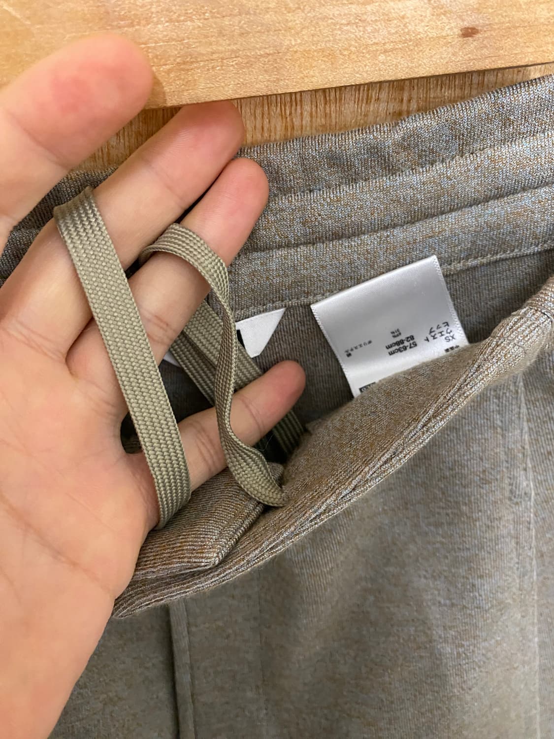 UNIQLO U curved sweat pants 유메르 커브드 스웻팬츠 상품이미지6