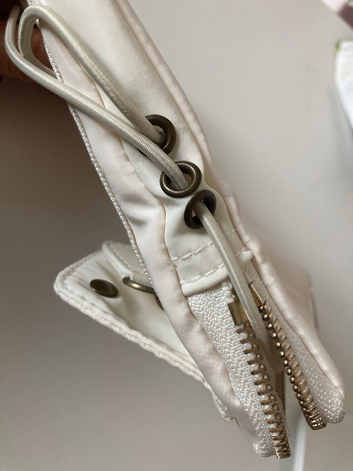 기준 미니백 나일론 화이트 상품이미지7