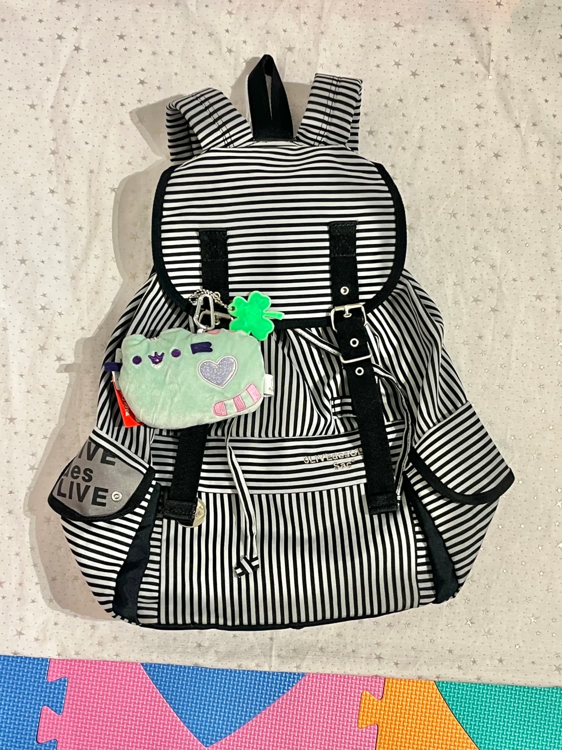 olivedesolive 블랙 스트라이프 백팩  상품이미지5