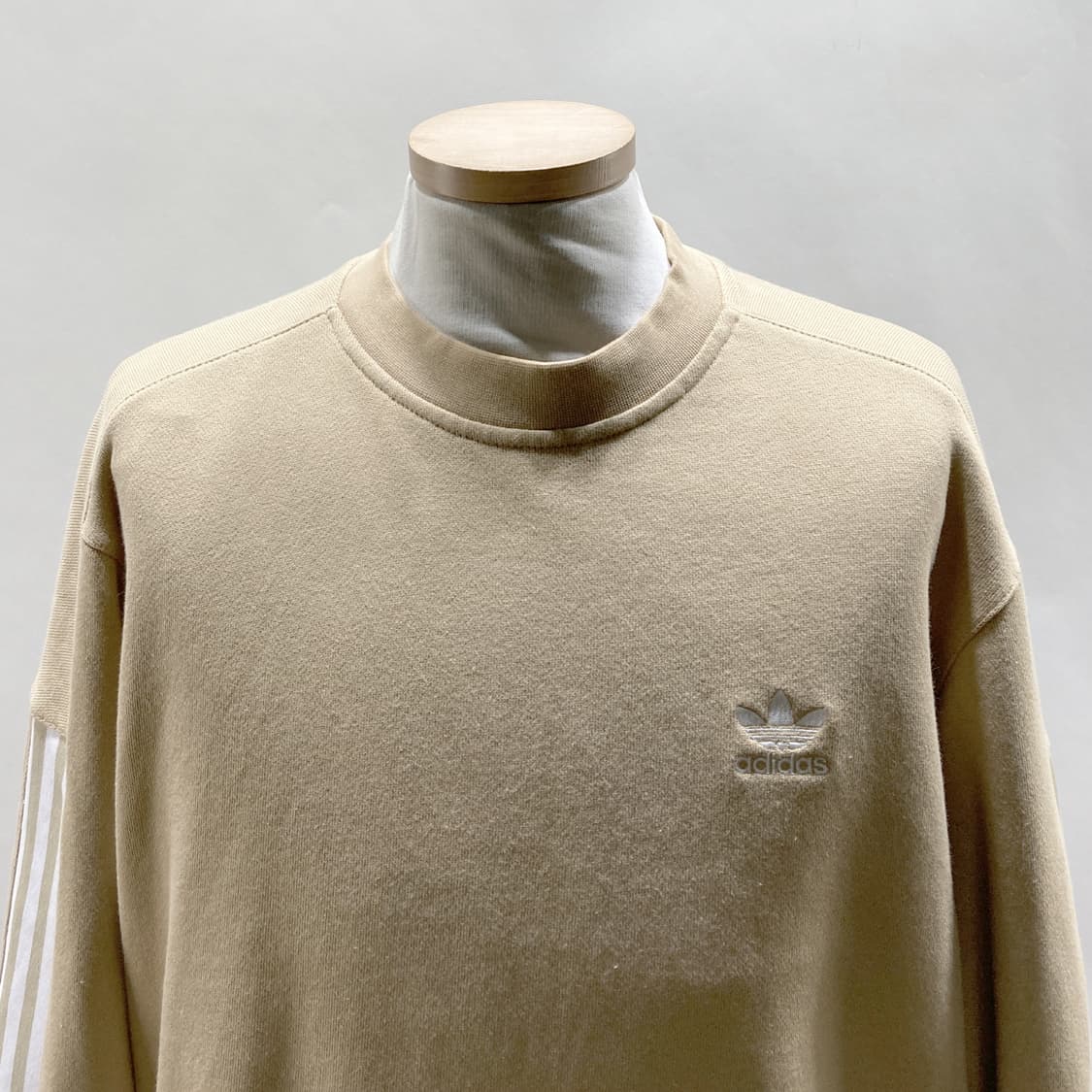 아디다스 2022 락업 크루 남성맨투맨 XL  상품이미지2