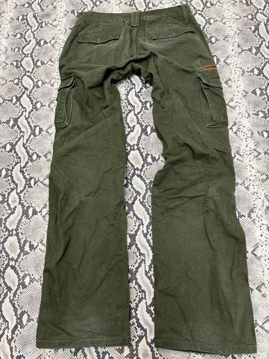 “Dominate” Y2K Khaki Cargo Pocket Pants 상품이미지5