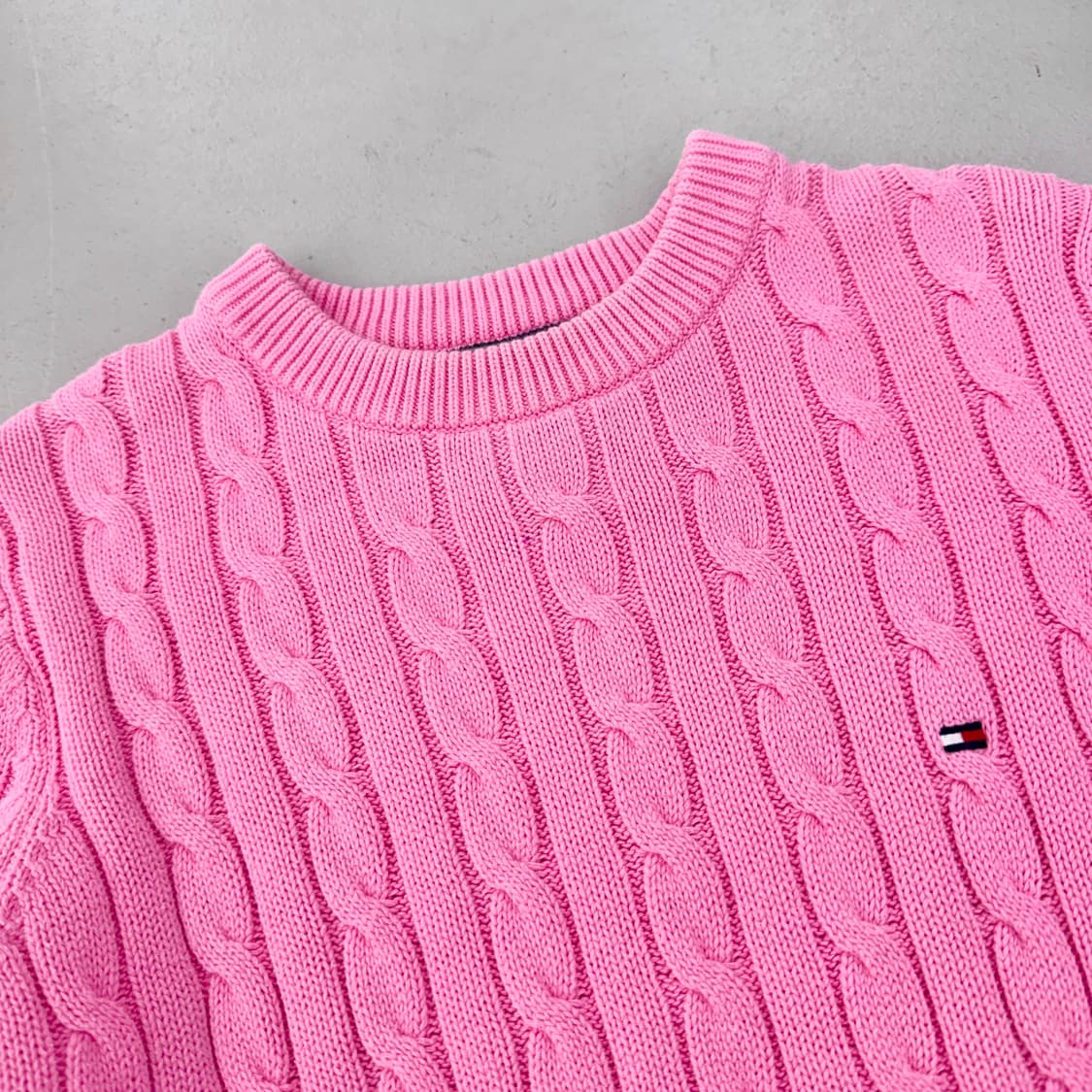 타미힐피거 딸기우유맛 핑크 꽈배기 니트 상품이미지3