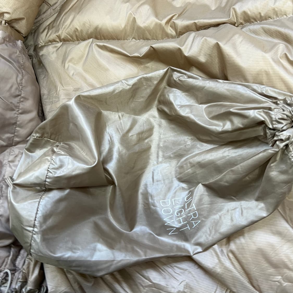 L) 유니클로 울트라라이트다운 크롭 패딩점퍼 숏패딩 상품이미지7