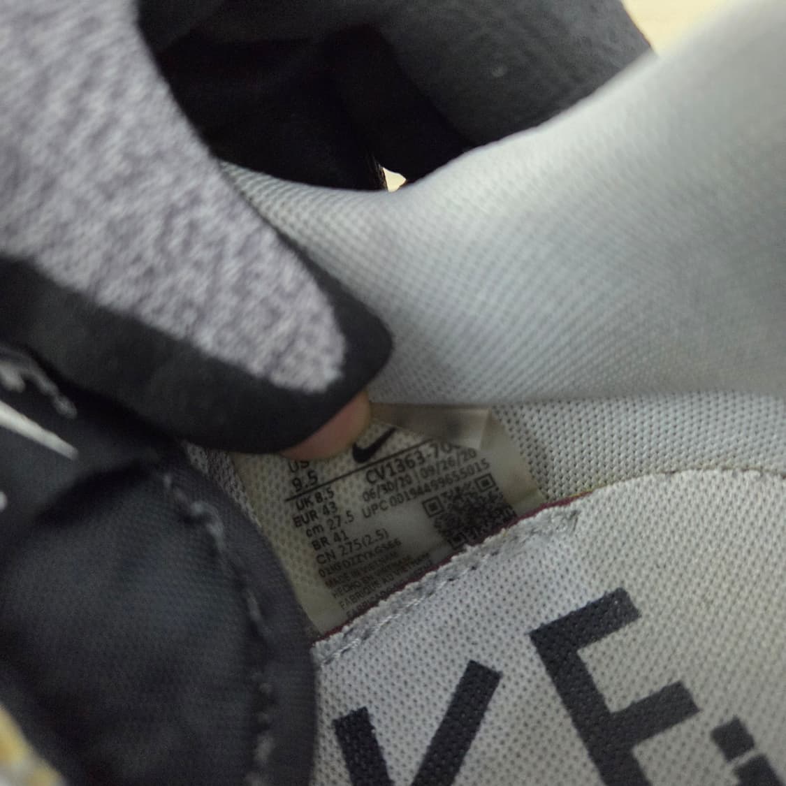 275 나이키 x 사카이 베이퍼와플 투어 옐로우 & 골지 그린 운동화 상품이미지9