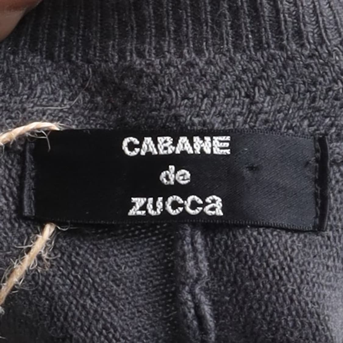 주카 Zucca V-neck Wool Knit 

 상품이미지7