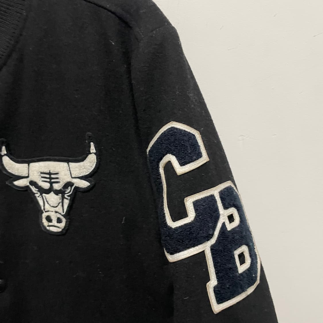 NBA 시카고불스 블랙 스타디움 자켓 상품이미지5