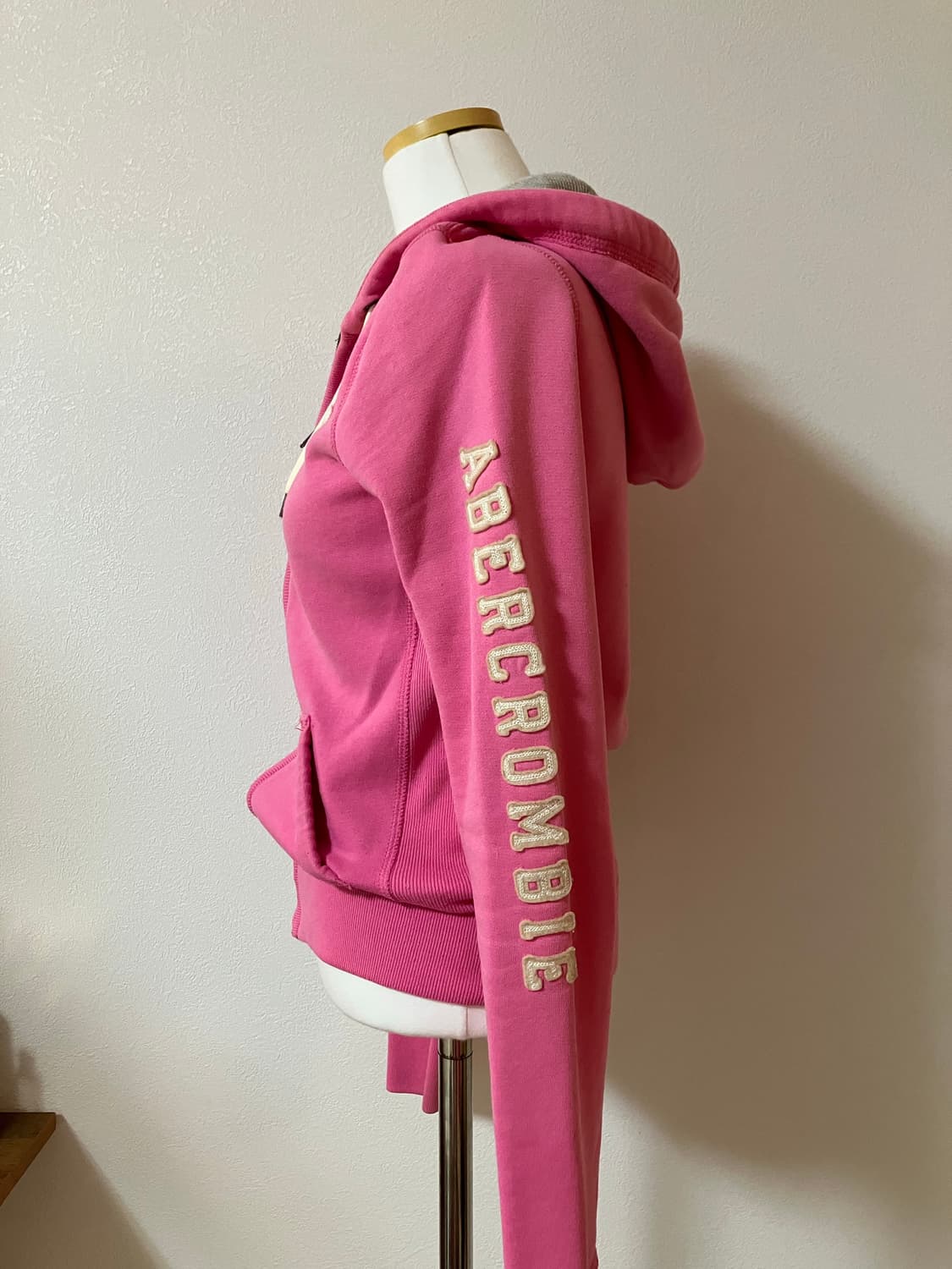 아베크롬비 핑크색 후드집업 y2k 딱붙핏 xs사이즈 상품이미지3