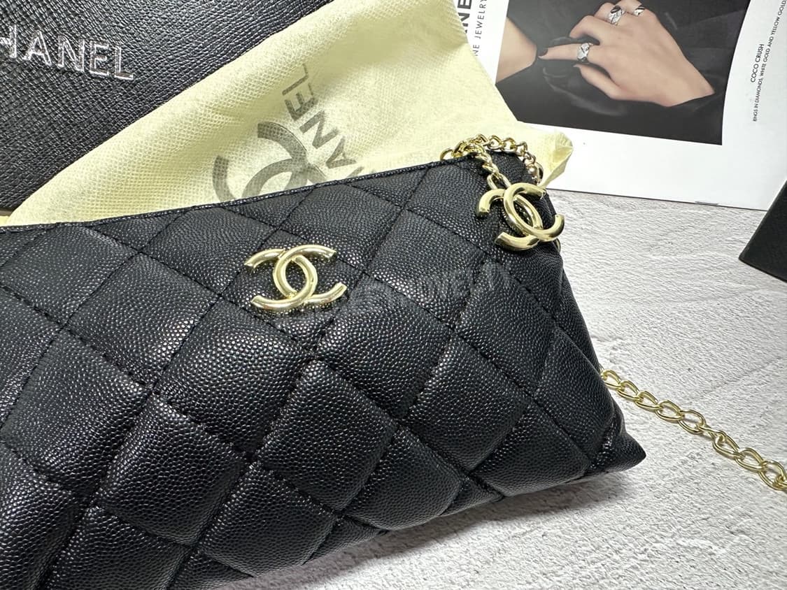 샤넬뷰티 캐비어 미니 체인 클러치 백 블랙 풀박스 상품이미지3