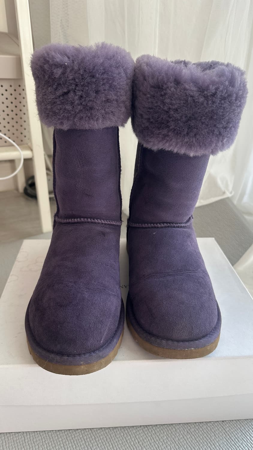 UGG 본사 매장 어그 희귀템 바이올렛 230 상품이미지1