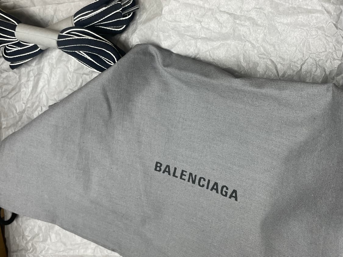 발렌시아가 트랙슈즈 트리플 블랙 상품이미지2