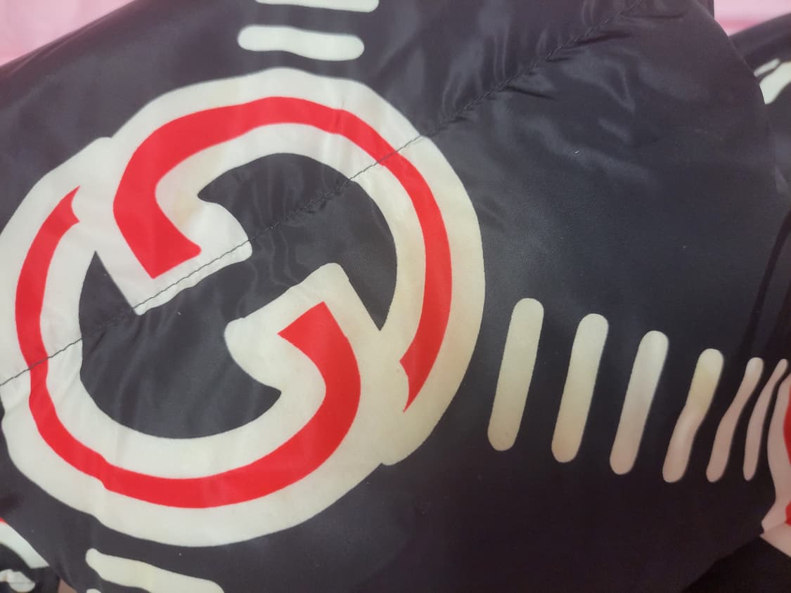 정품)급처상태양호!구찌 익스클루시브 인터로킹 GG로고 패딩 조끼베스트점퍼 상품이미지8