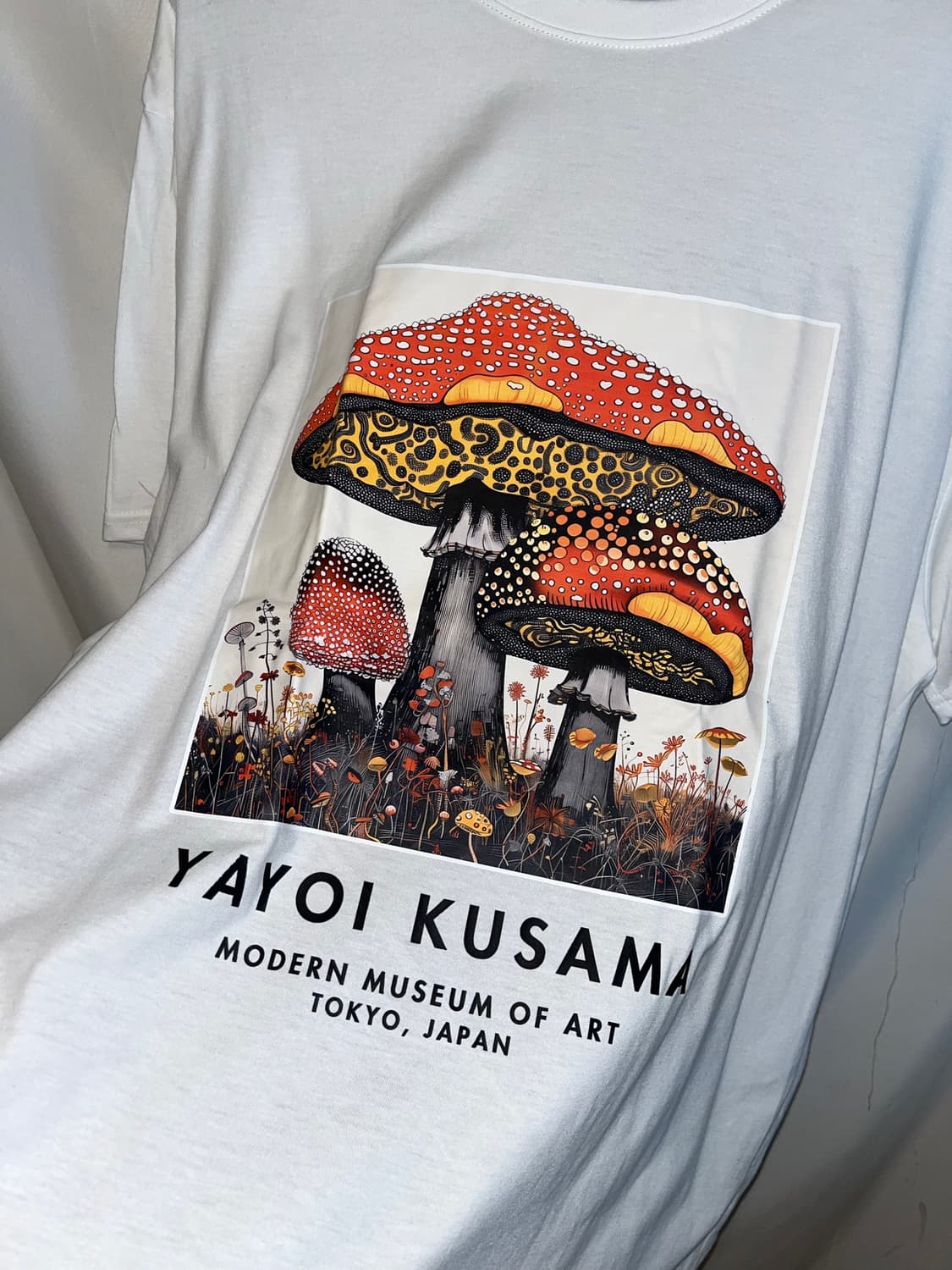 Kusama Yayoi 쿠사마 야요이 도트 머쉬룸 아트 반팔 티셔츠 상품이미지1
