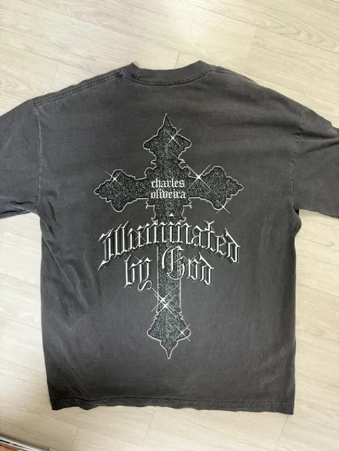 FULL VIOLENCE 찰스올리베이라 ILLUMINADO 옷 상품이미지2