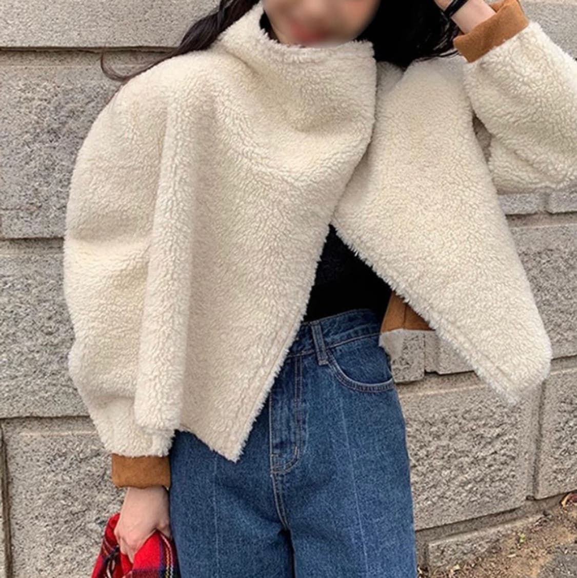 리버시블 에코퍼 크롭 하이넥 무스탕 상품이미지4