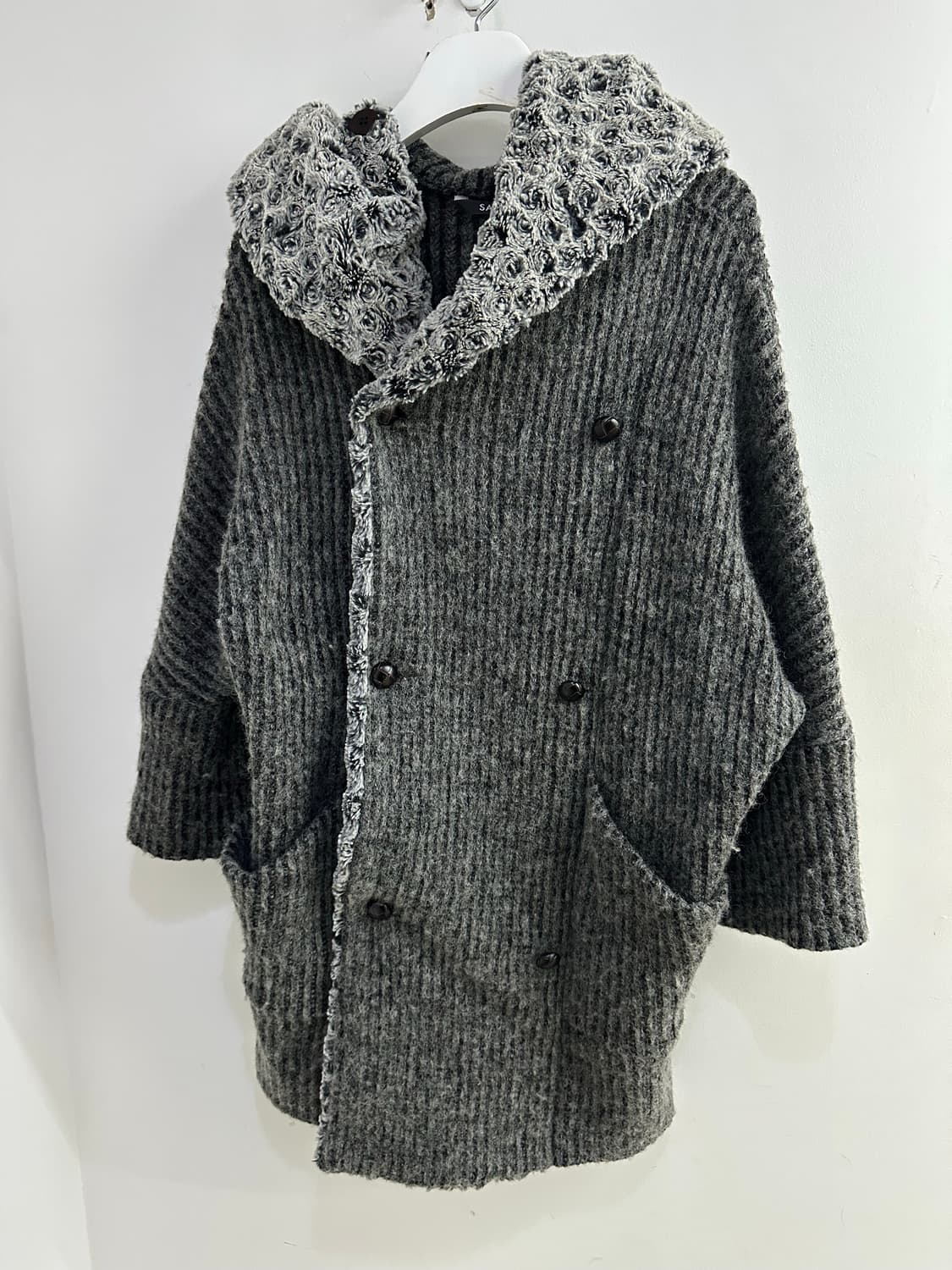 비대칭 사선 단추 후디코트 상품이미지4