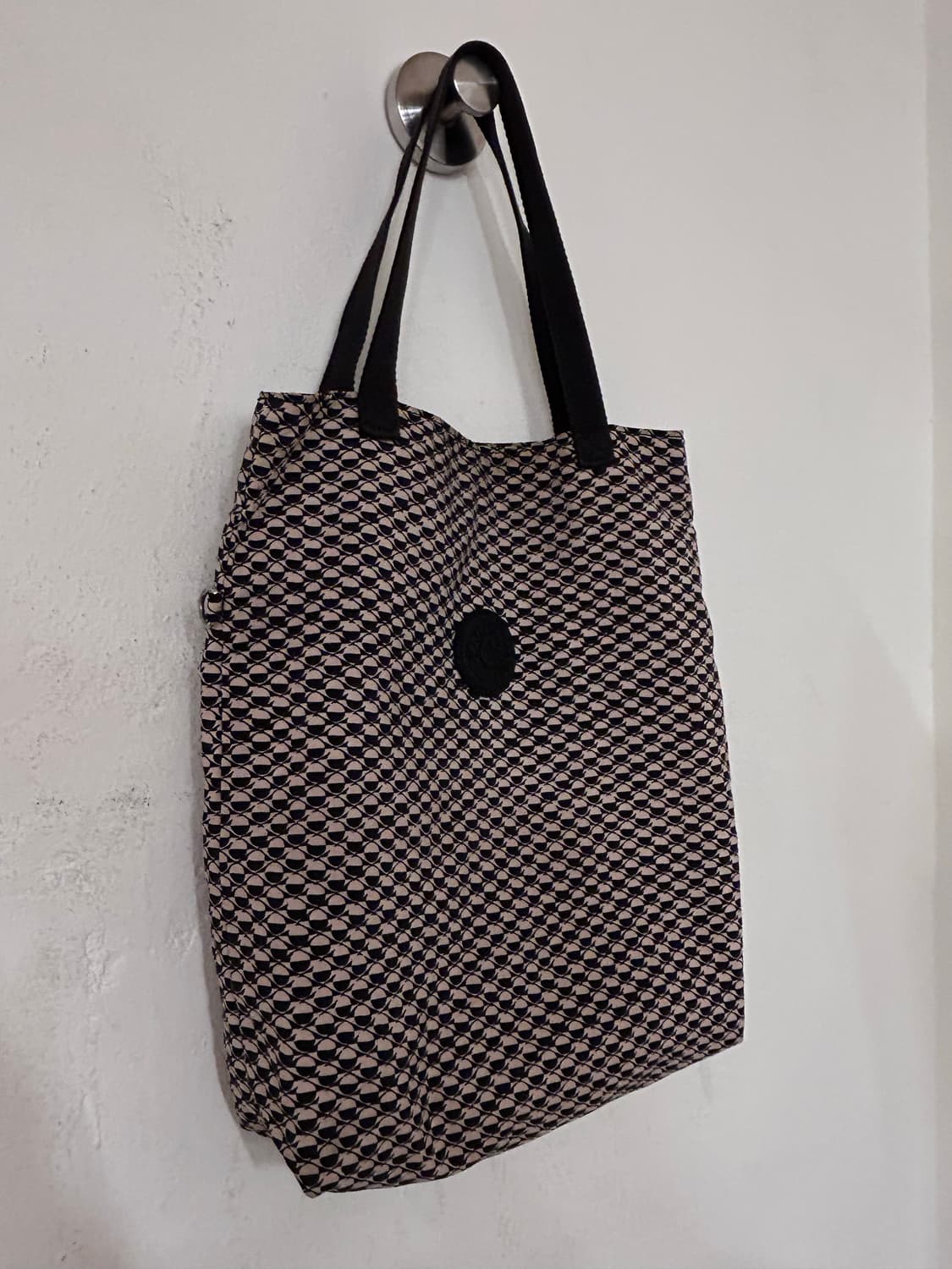 키플링 블랙 패턴 토트백 상품이미지3