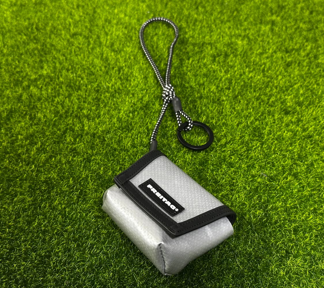 [새상품] 프라이탁 희귀 실버 미니 메신저백 키링 판매 #freitag 상품이미지7