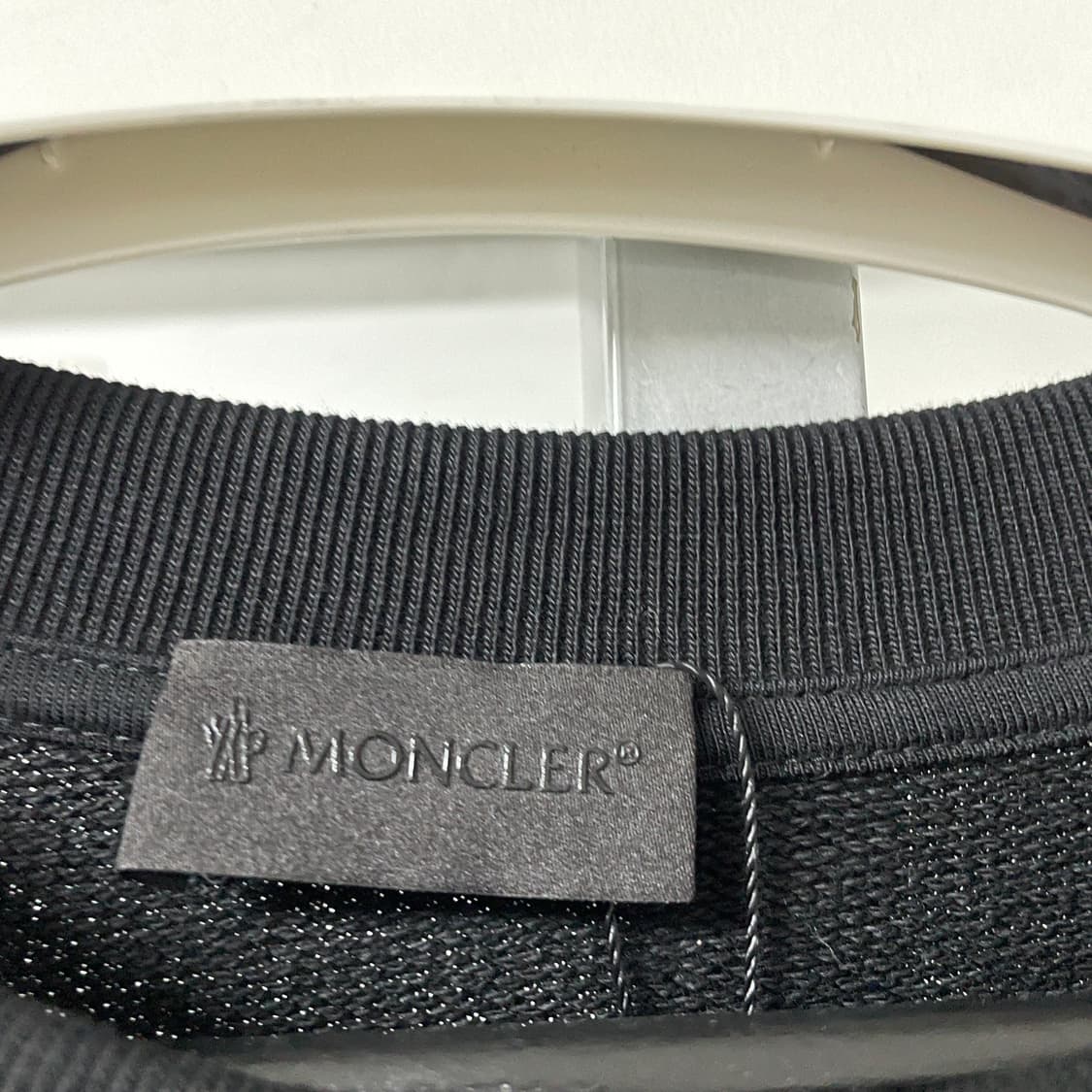 몽클레어 블랙 맨투맨 XXL 상품이미지5