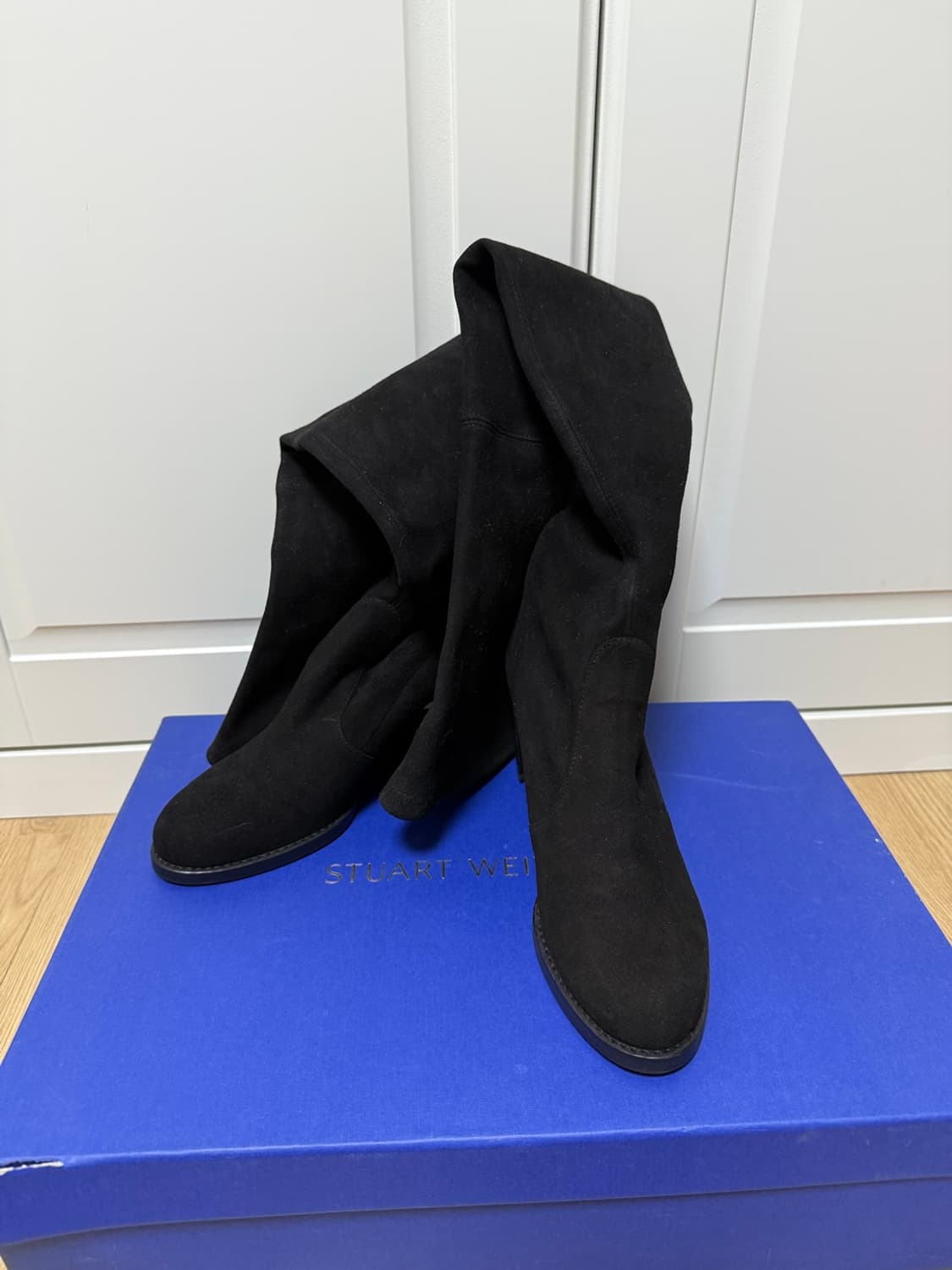 (새상품) 스튜어트 와이츠먼 롱부츠 상품이미지4