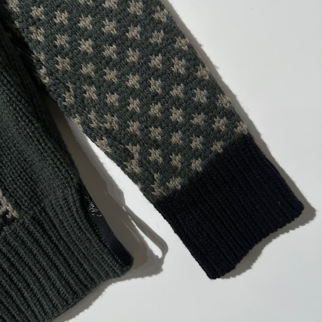 (매장판) 디젤 울 패턴 하이넥 니트 가디건 상품이미지5