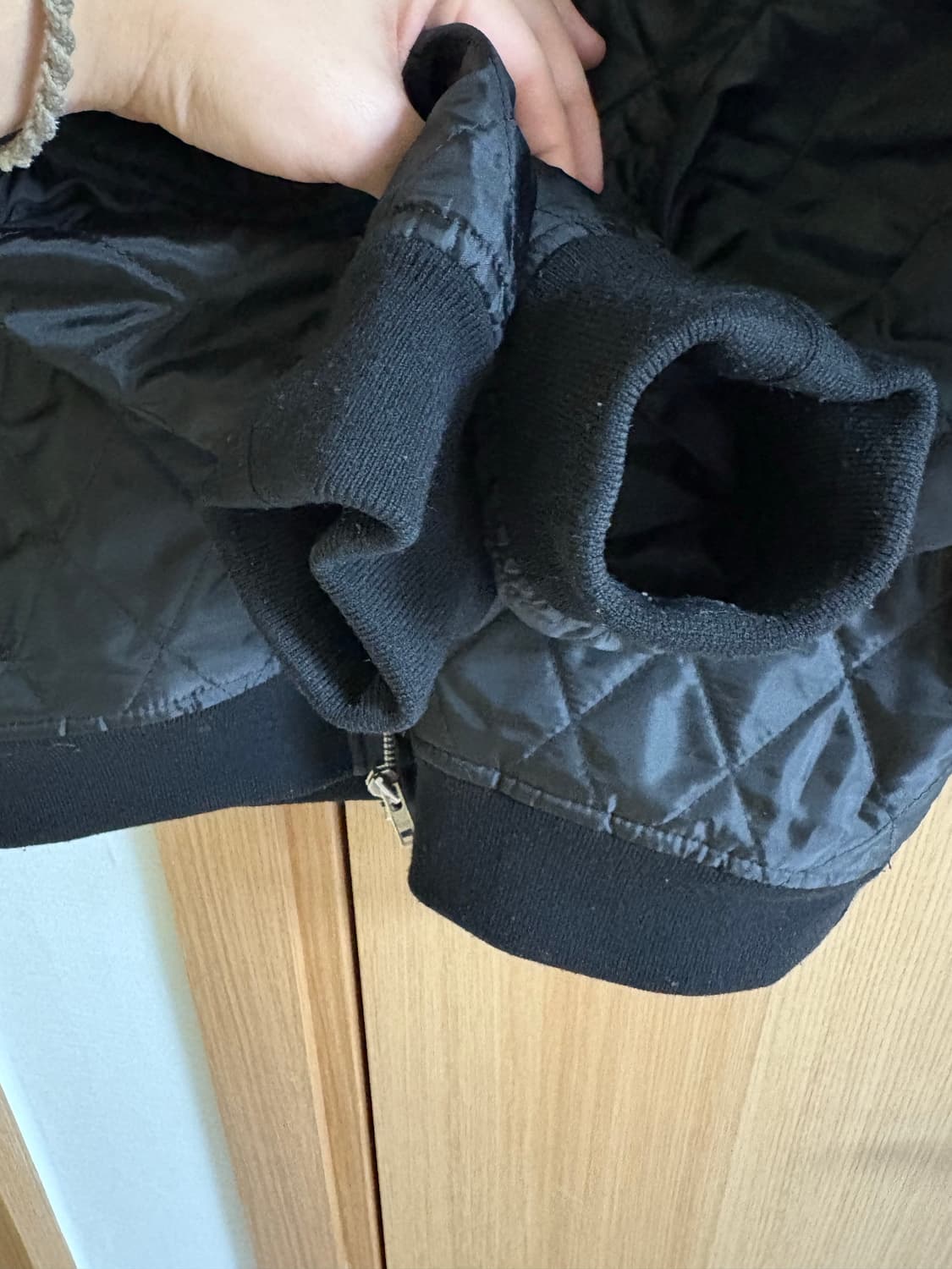 꼼데가르송 CDG 백 로고 84-85 퀄팅 스태프 블루종 자켓 블랙  상품이미지2